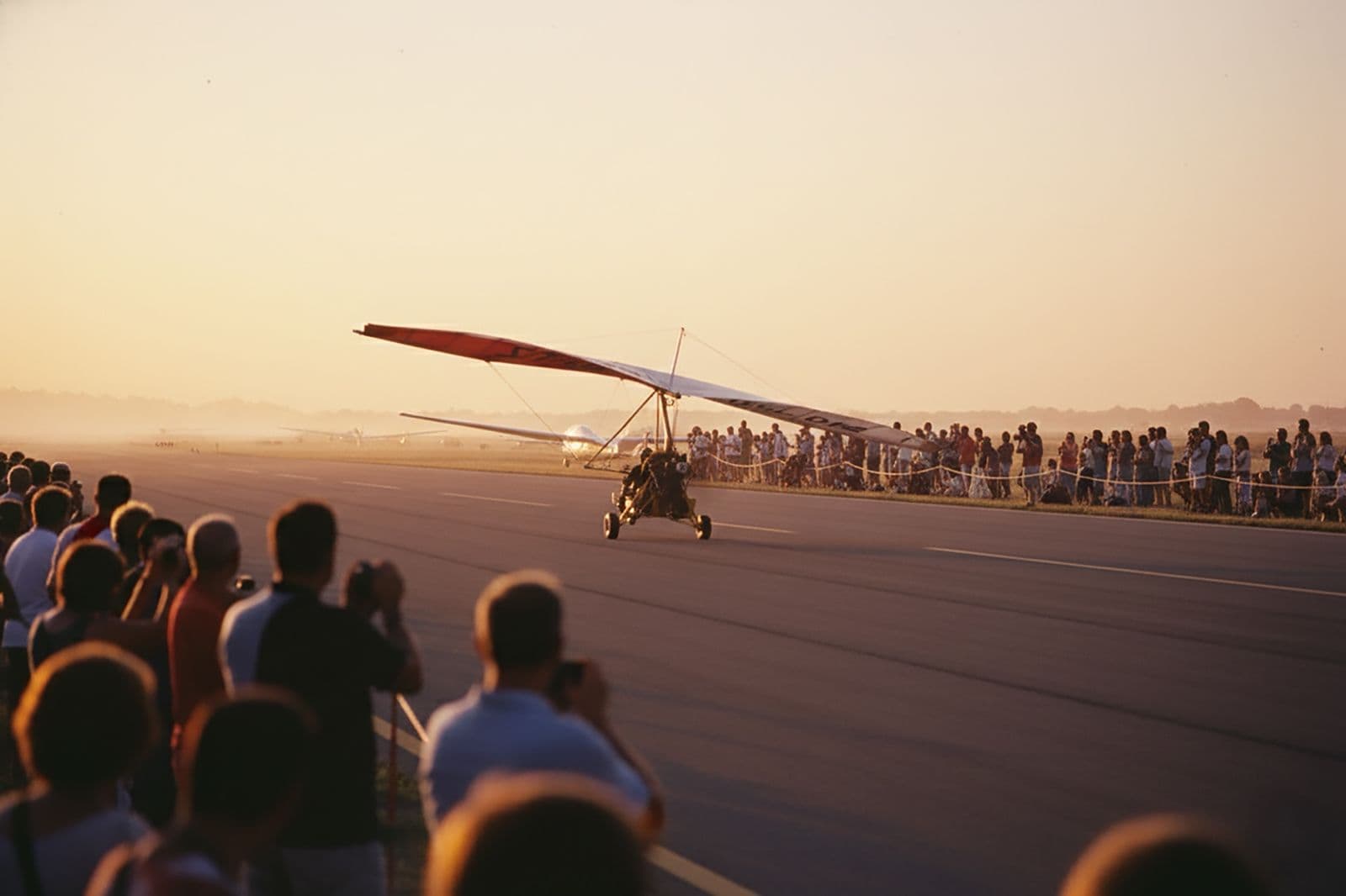 Long-distance solo microlight flight
